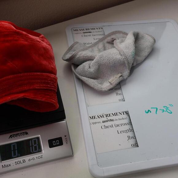 Vintage 20s Ladies Bright‎ Red Velvet Hat with Bow Cute Preppy Retro Flapper VTG - Picture 7 of 7